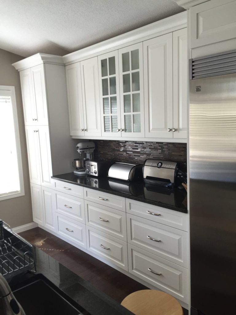 white cabinets kitchen renovation